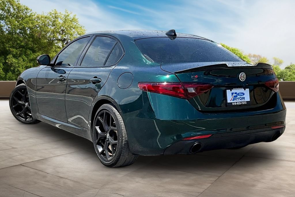 Used 2020 Alfa Romeo Giulia w/ Nero Edizione RWD image 12