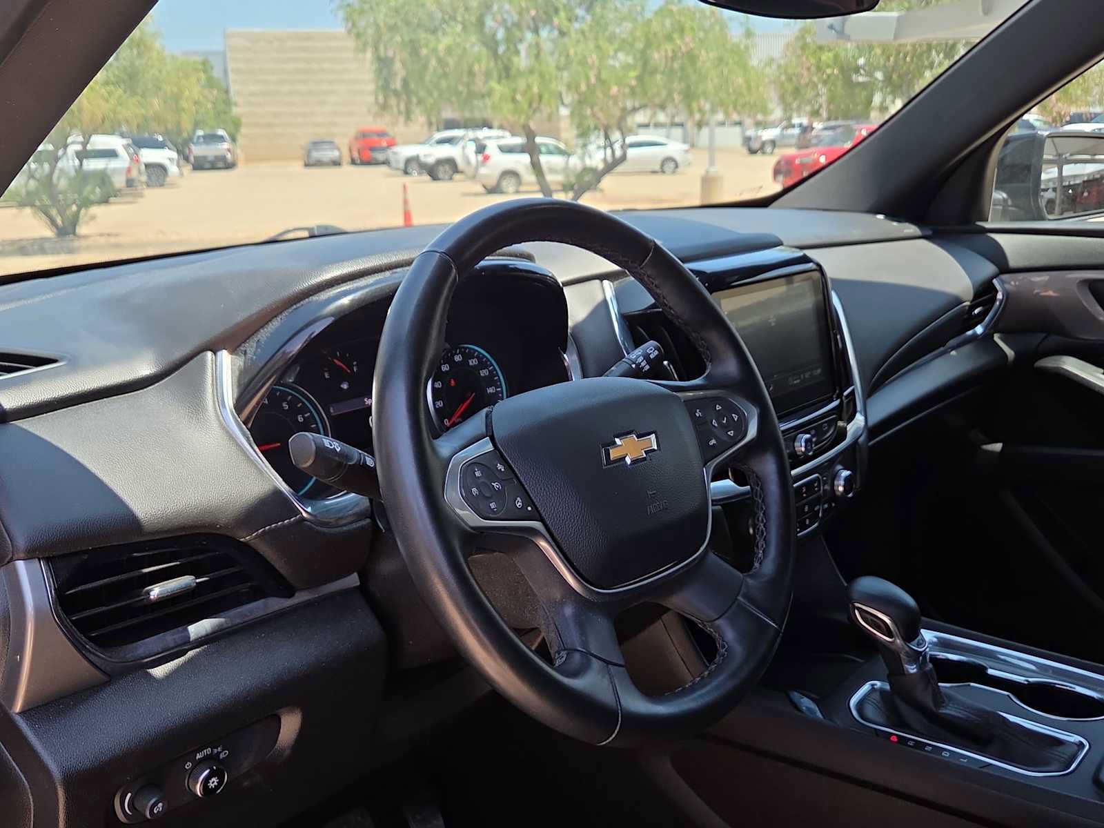 Used 2023 Chevrolet Traverse LT AWD/4WD image 10
