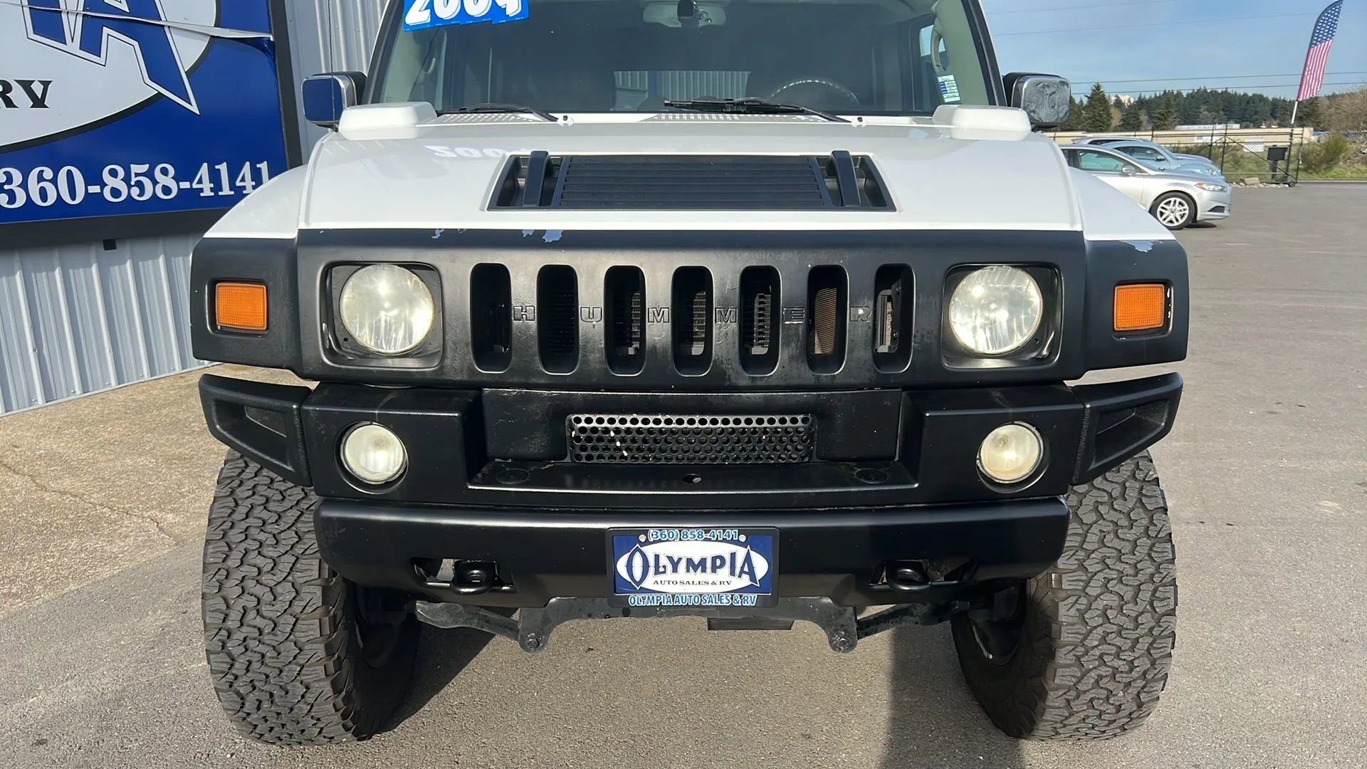 Used 2004 HUMMER H2 w/ Preferred Equipment Group image 2