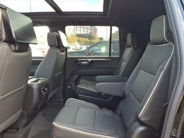 New 2026 Chevrolet Suburban Premier image 11