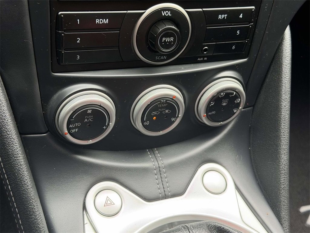 Used 2014 Nissan 370Z Coupe image 4