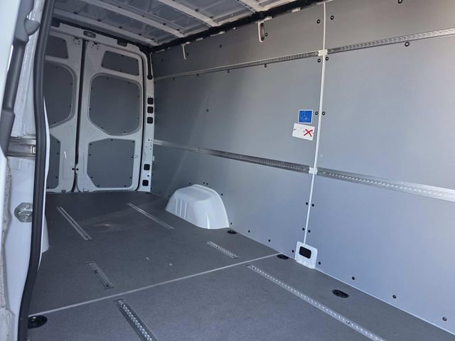 Used 2024 Mercedes-Benz Sprinter 3500 image 4