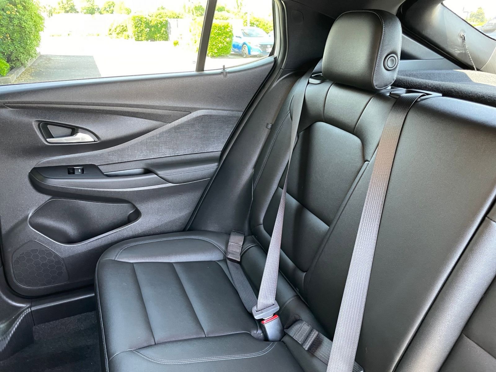 Used 2025 Buick Envista Sport Touring image 39