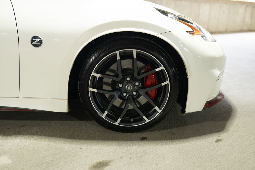 Used 2017 Nissan 370Z NISMO image 12