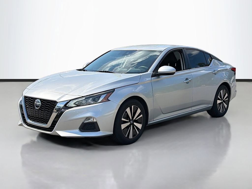 Used 2022 Nissan Altima 2.5 SV FWD video 2
