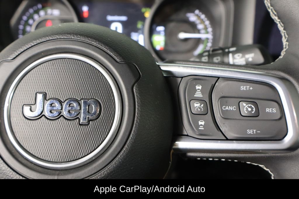 Used 2025 Jeep Wrangler Unlimited Sahara w/ Safety Group image 10