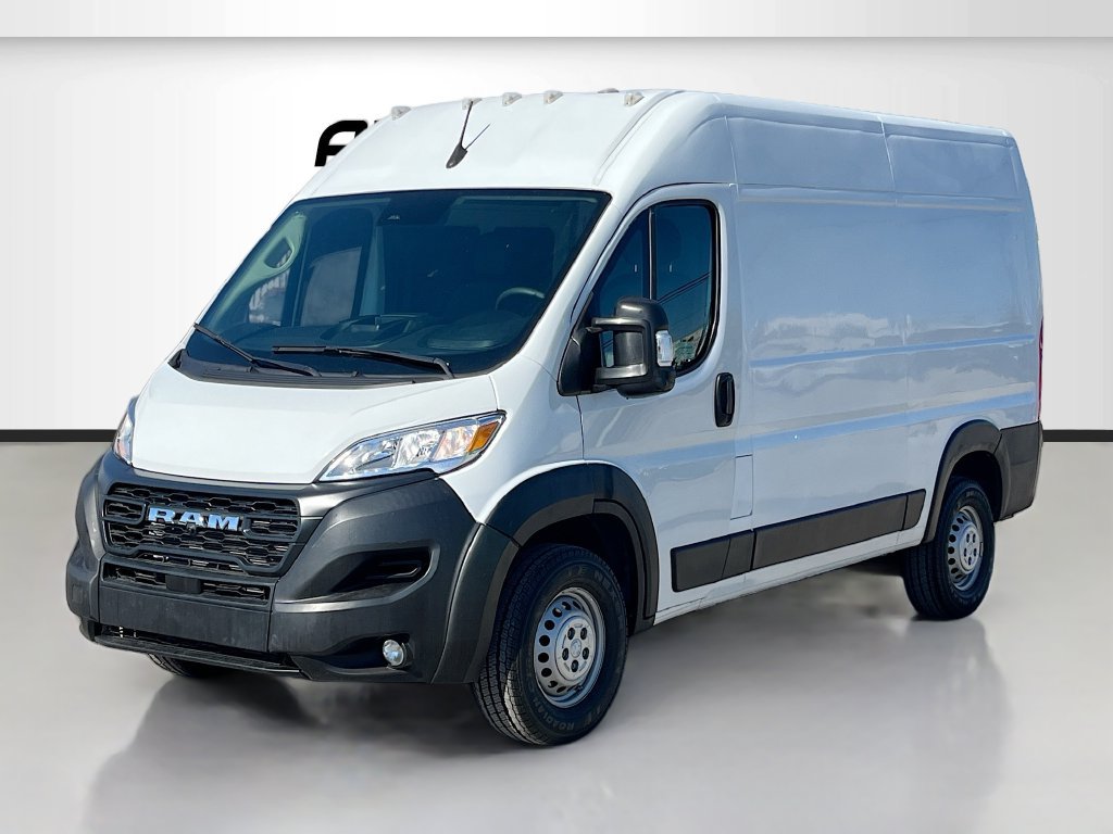 Used 2023 RAM ProMaster 2500 w/ Driver Convenience Group FWD image 3