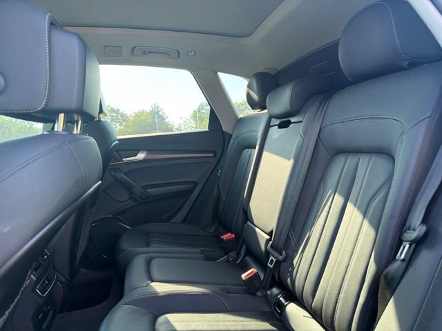 Used 2022 Audi Q5 2.0T Premium w/ Convenience Package AWD/4WD image 15