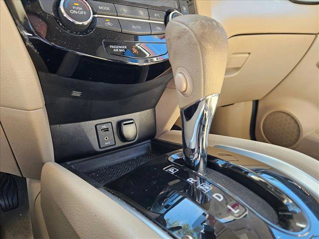 Used 2015 Nissan Rogue SV image 10