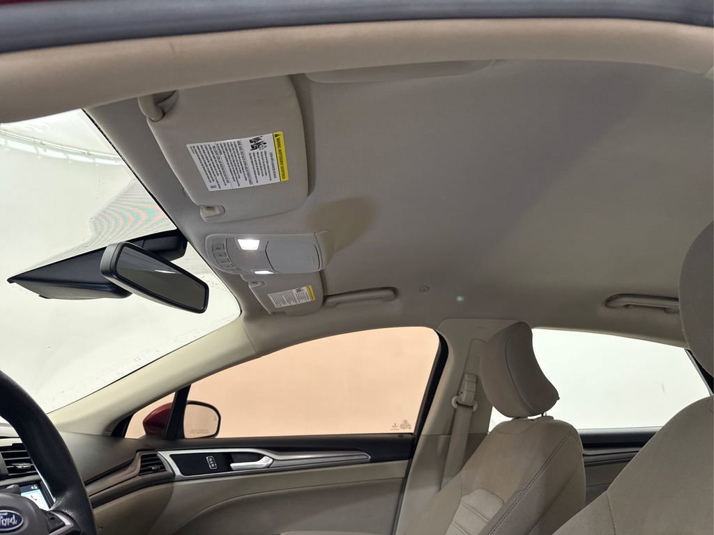 Used 2019 Ford Fusion SE image 40