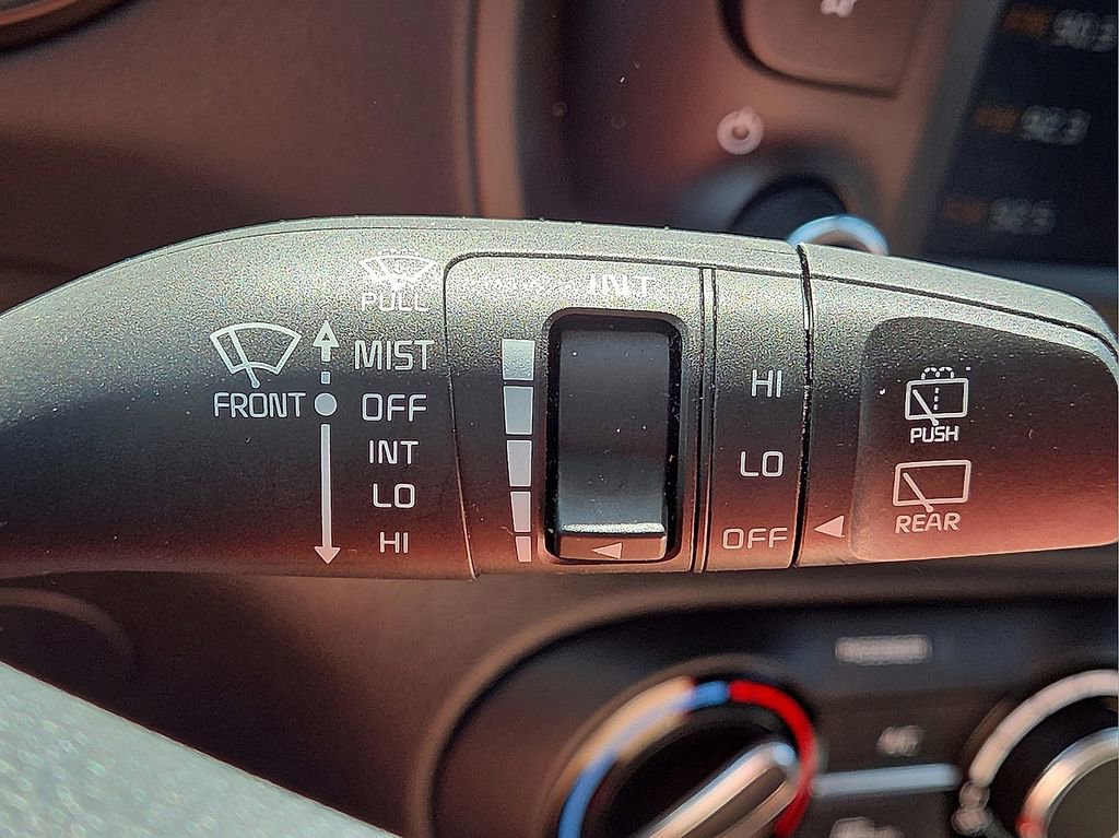 Used 2025 Kia Soul LX w/ LX Technology Package image 28