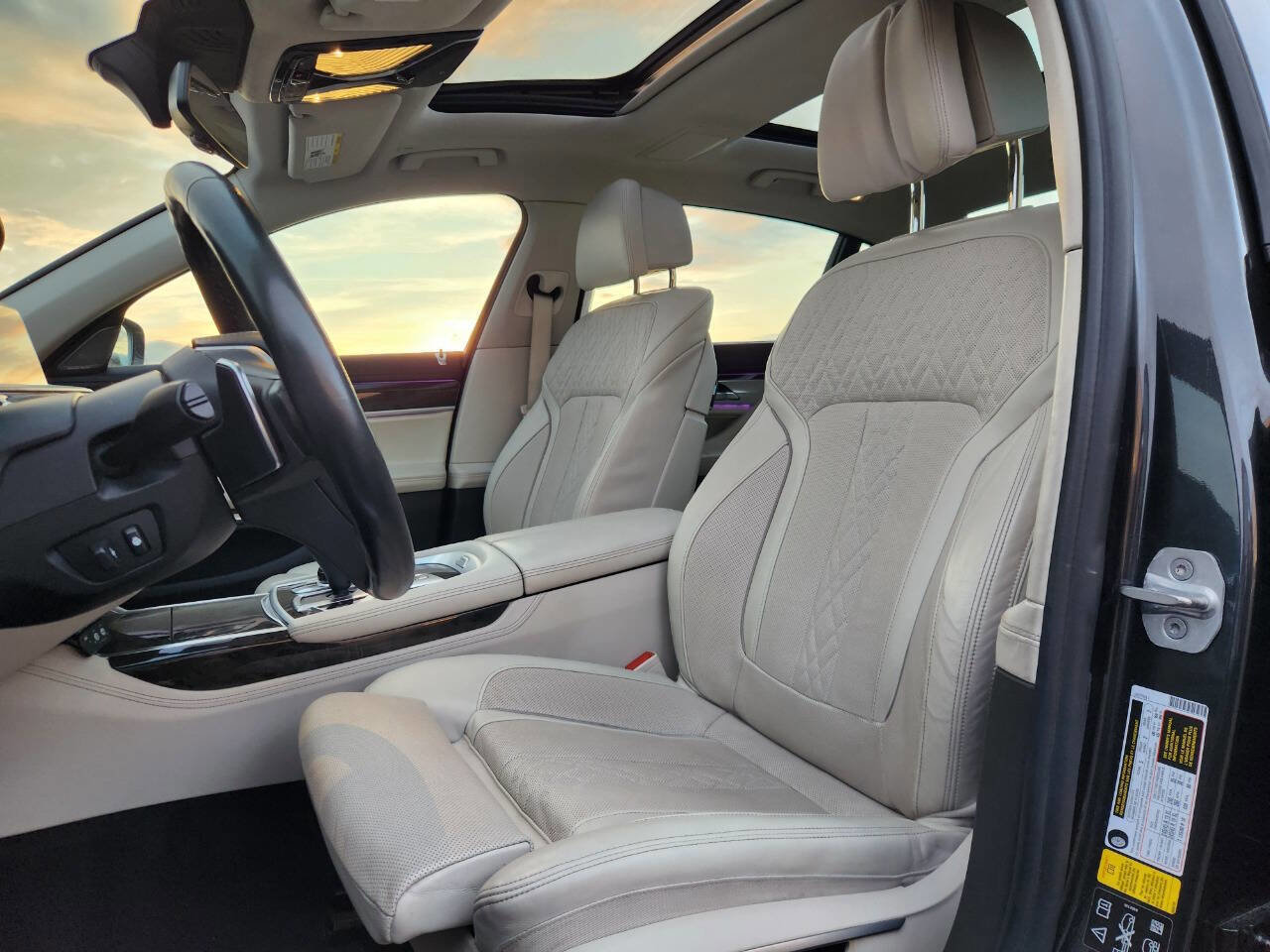 Used 2016 BMW 750i xDrive image 20