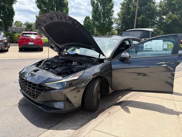 Used 2023 Hyundai Elantra SEL FWD image 10