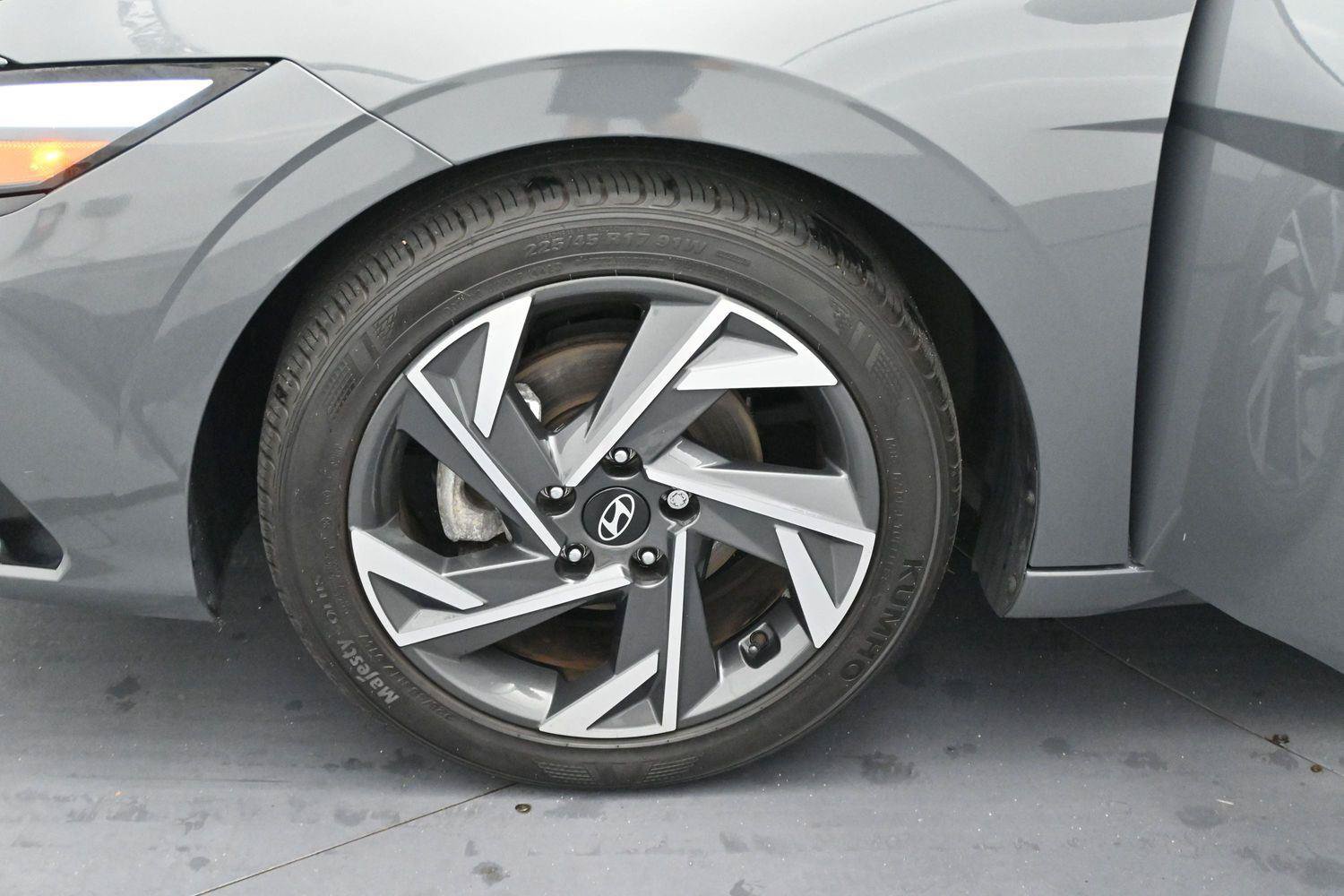 Used 2024 Hyundai Elantra SEL w/ Convenience Package FWD image 36
