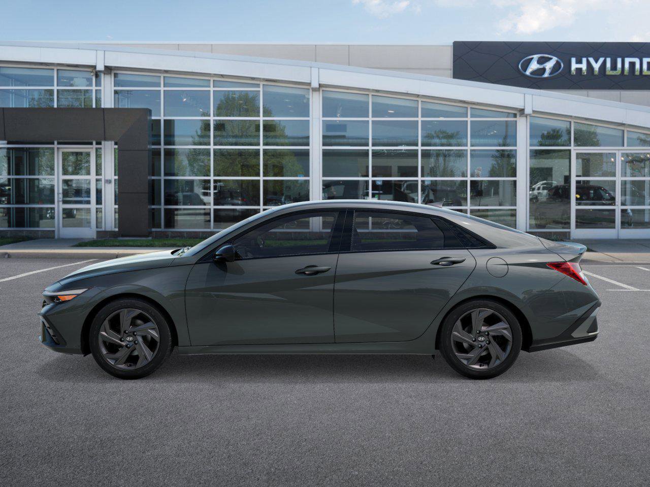 New 2026 Hyundai Elantra Sport image 3