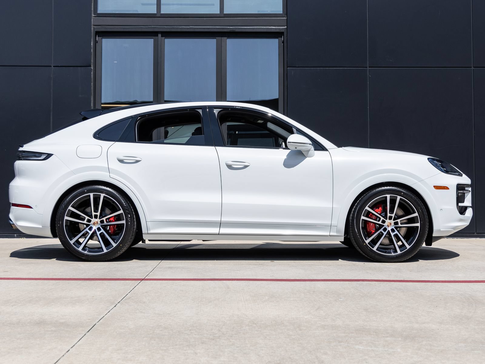 Certified 2026 Porsche Cayenne S AWD/4WD image 12