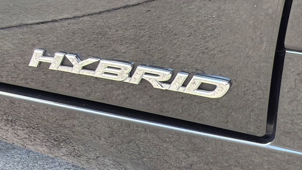 Used 2022 Lexus ES 300h w/ Premium Package image 10