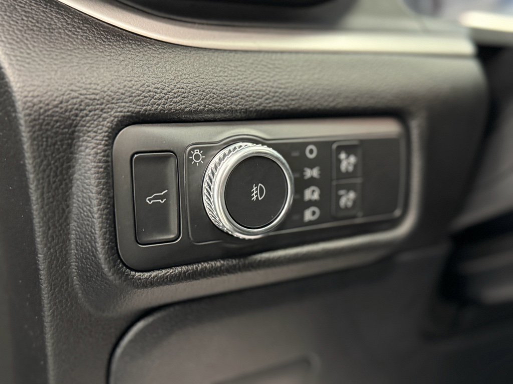 Used 2021 Ford Explorer XLT w/ Equipment Group 202A image 14