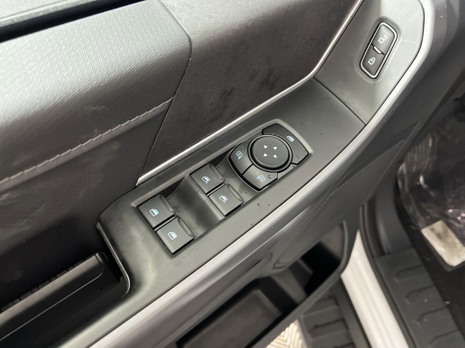 New 2026 Ford F150 XLT w/ Equipment Group 302A MID image 15