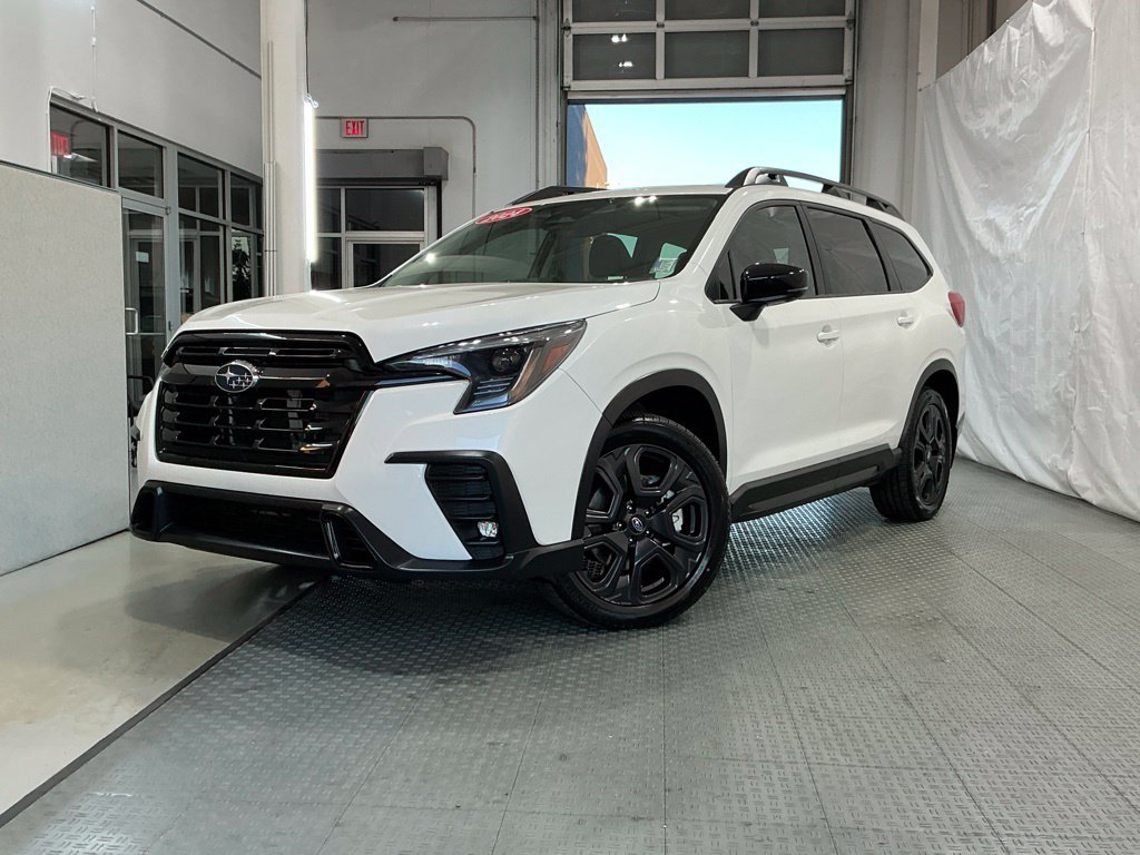 Used 2024 Subaru Ascent Onyx Edition Limited w/ Popular Package Onyx AWD/4WD image 2