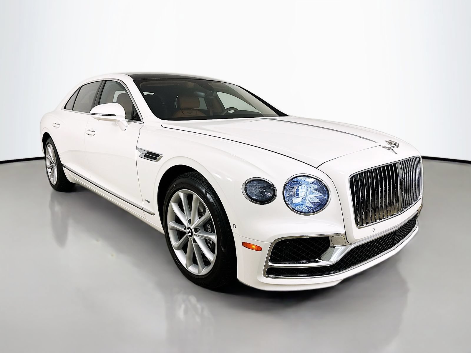 Used 2022 Bentley Flying Spur V8 AWD/4WD image 3