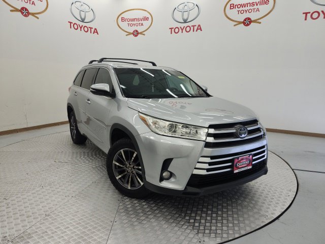 Used 2018 Toyota Highlander XLE FWD image 1