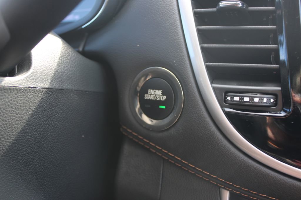 Used 2020 Chevrolet Trax LT w/ LT Convenience Package image 39