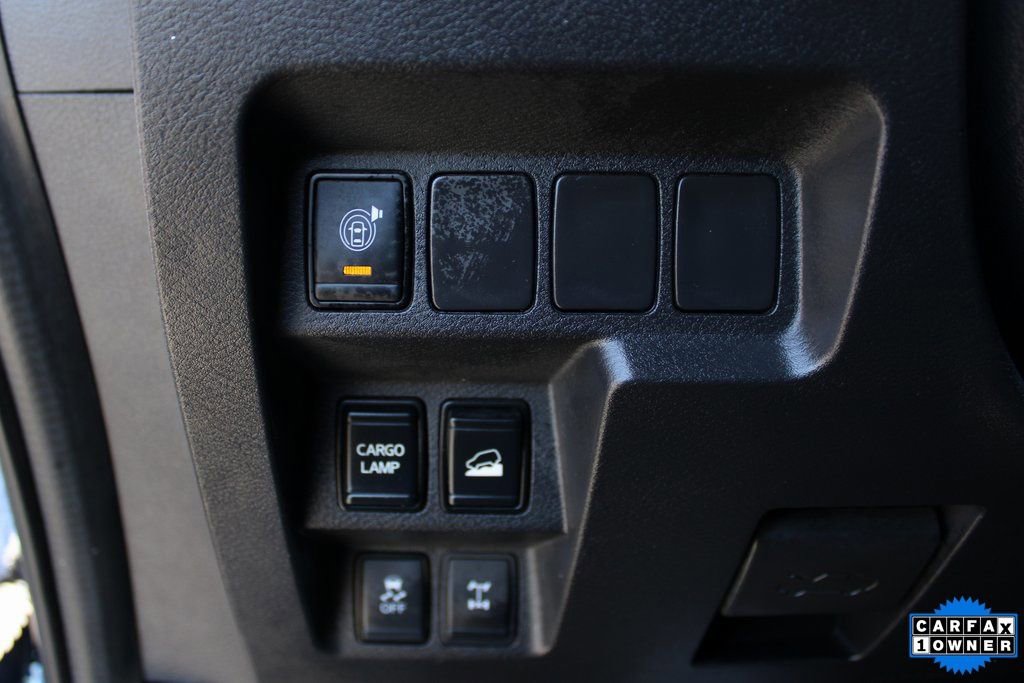 Used 2022 Nissan Frontier PRO-4X w/ Technology Package image 17