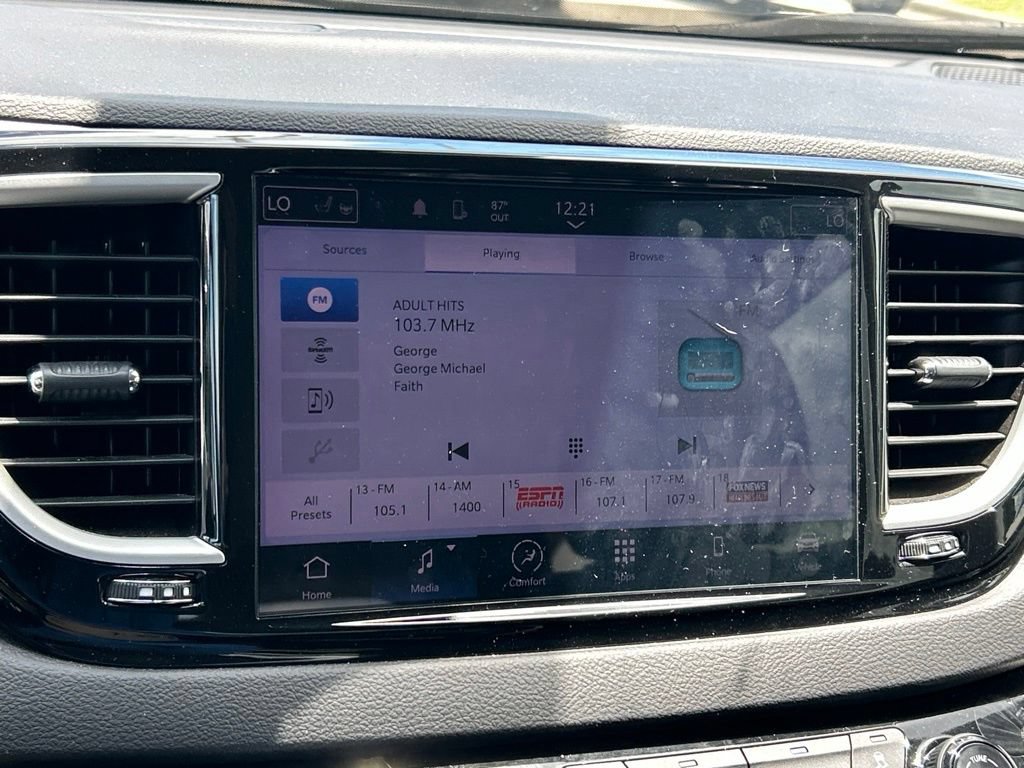 Used 2024 Chrysler Pacifica Touring-L FWD image 31