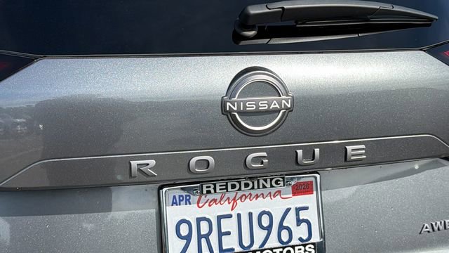 Used 2025 Nissan Rogue S image 12