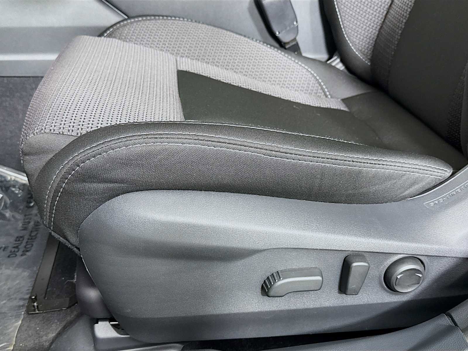 Used 2025 Subaru Outback Premium image 12