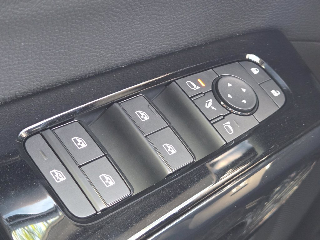 New 2026 Nissan Pathfinder Platinum w/ Accent Package AWD/4WD image 10