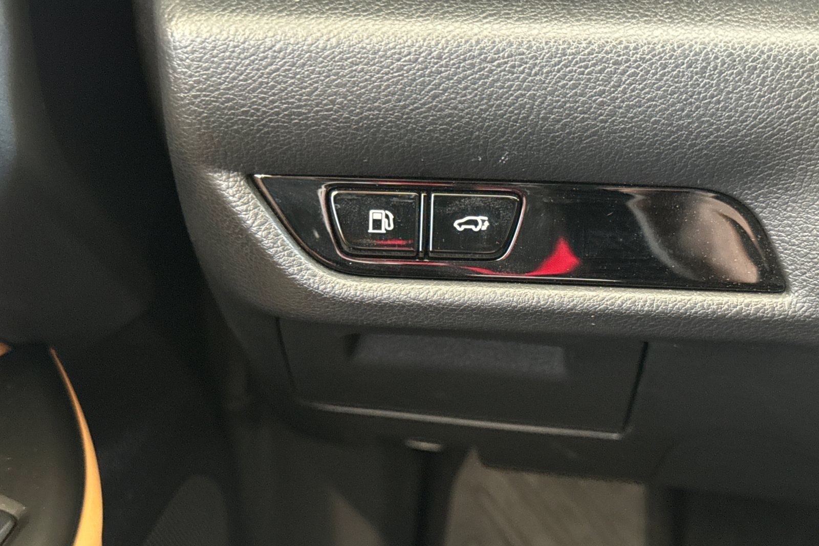 Used 2024 Lexus NX 450h+ AWD w/ Vision Package image 37