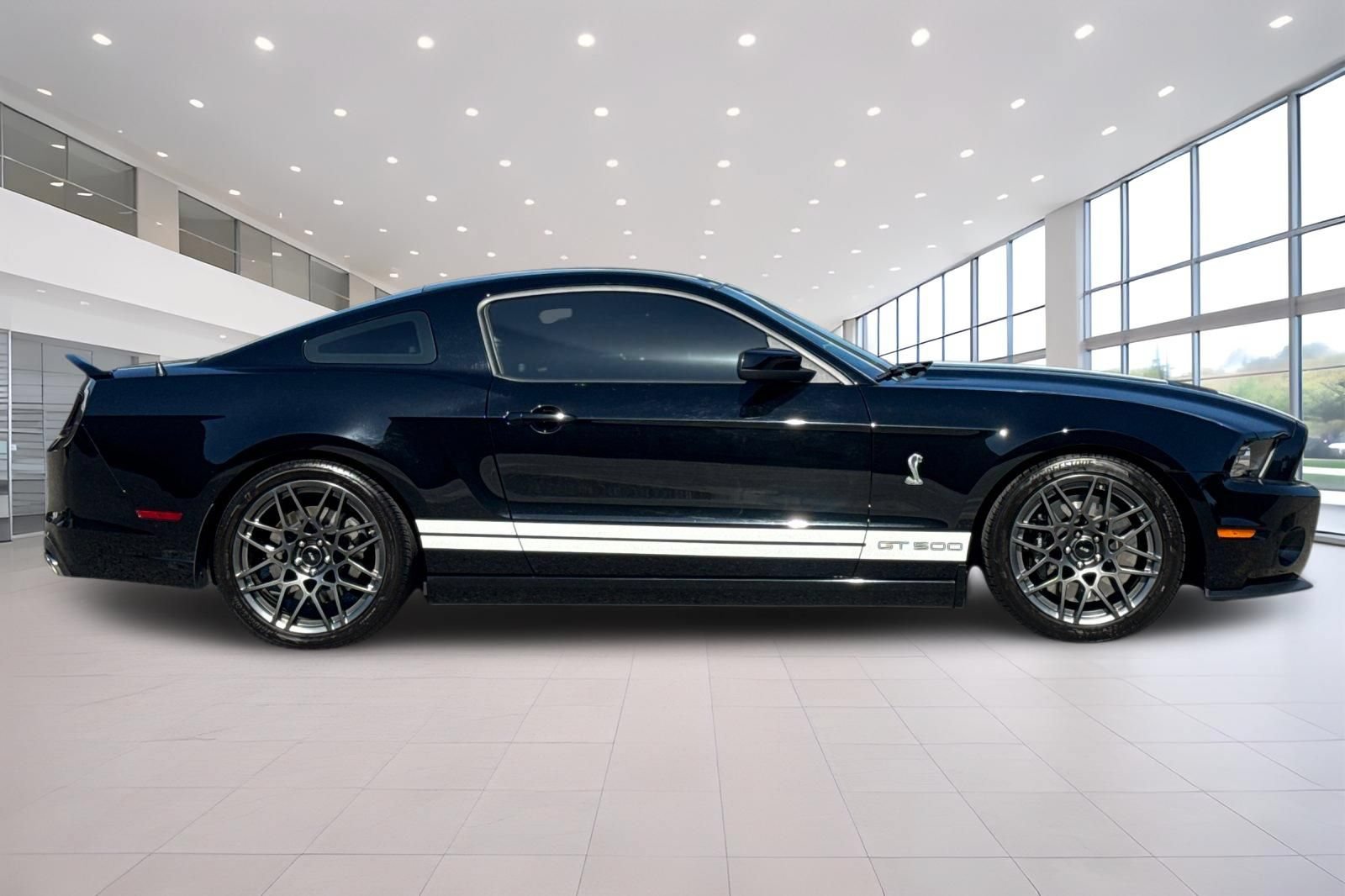 Used 2014 Ford Mustang Shelby GT500 w/ Equipment Group 821A RWD image 3