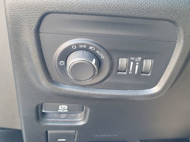 Used 2023 Jeep Grand Cherokee L Laredo RWD image 26