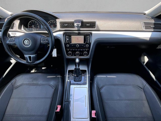 Used 2012 Volkswagen Passat 2.5 SE FWD image 16