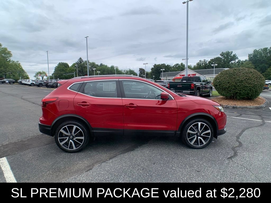 Used 2017 Nissan Rogue Sport SL w/ SL Premium Package AWD/4WD image 2