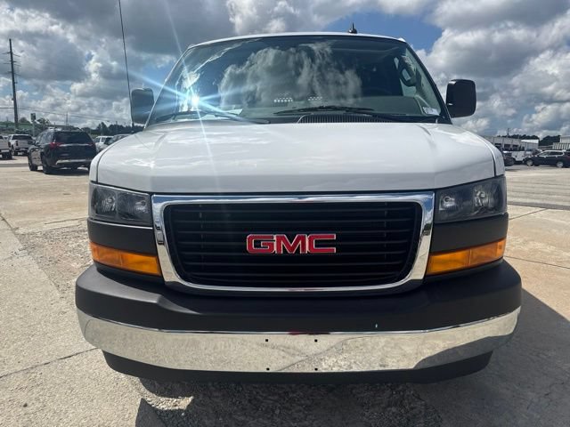 Used 2025 GMC Savana 2500 w/ Driver Convenience Package RWD image 8