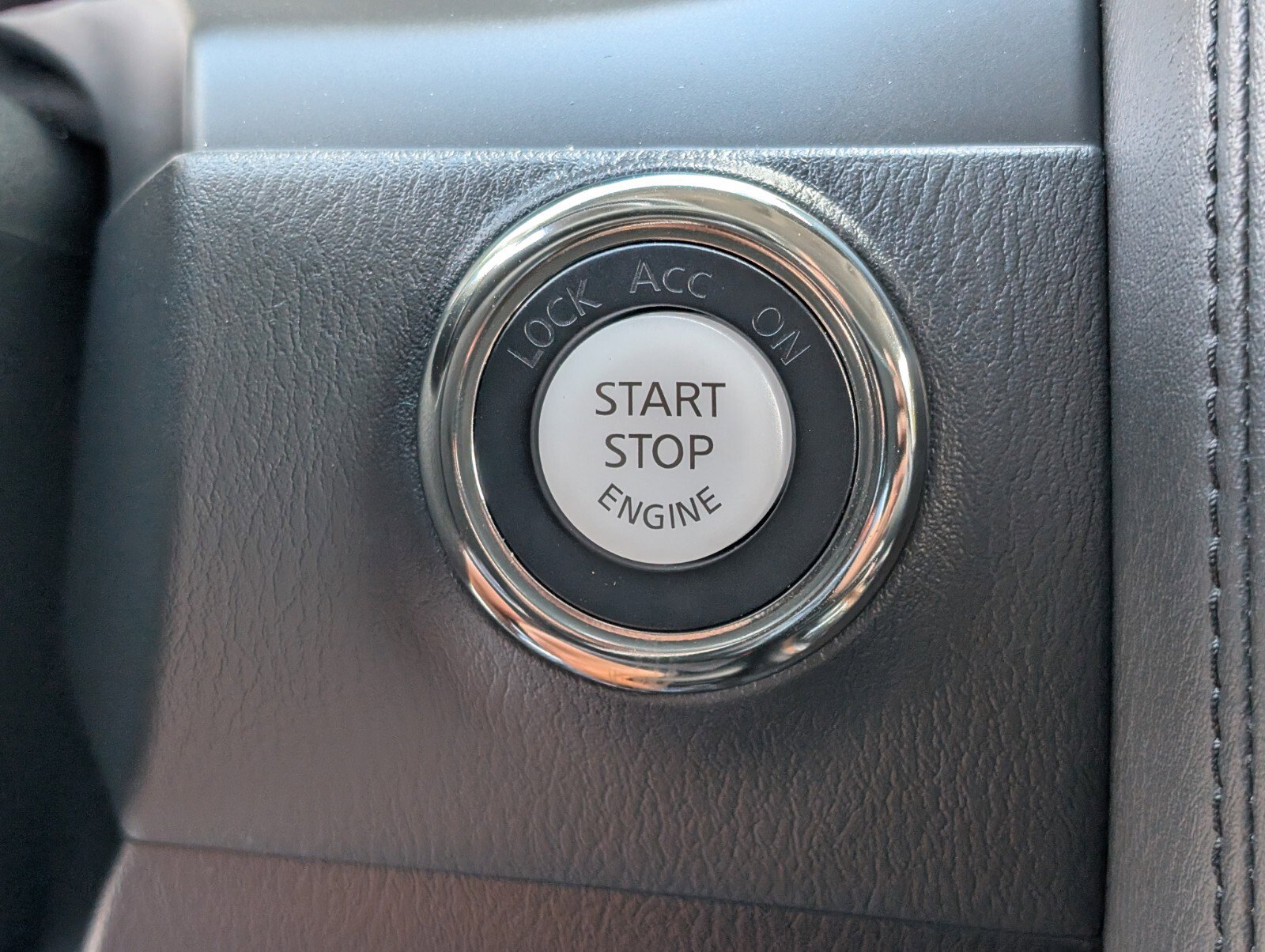 Certified 2021 Nissan Armada SL image 35