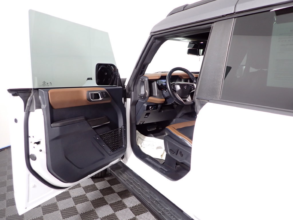 Used 2024 Ford Bronco Outer Banks AWD/4WD image 19