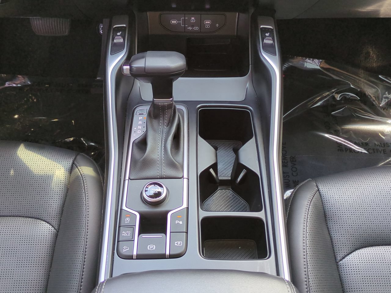 Certified 2024 Kia Sorento S w/ Panoramic Sunroof Package FWD image 19