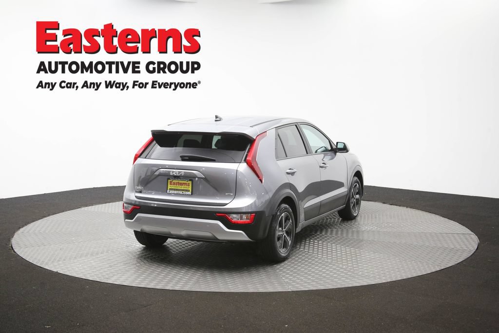 Used 2025 Kia Niro LX FWD image 38