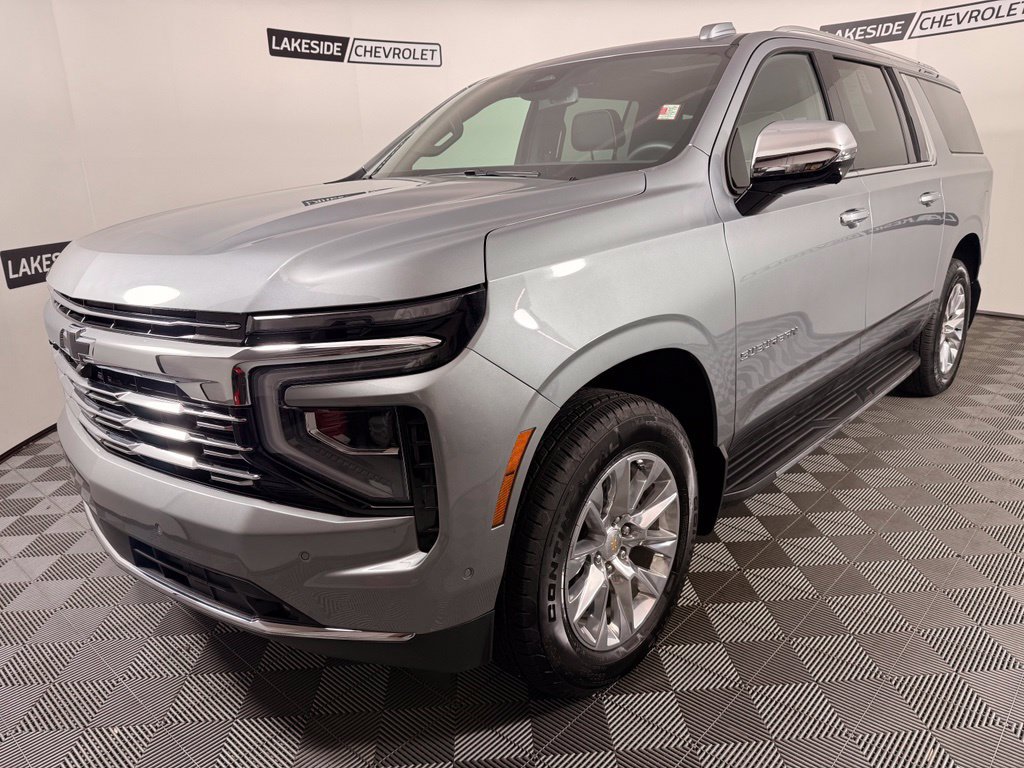 Used 2026 Chevrolet Suburban Premier w/ Sun And Tow Package AWD/4WD image 2