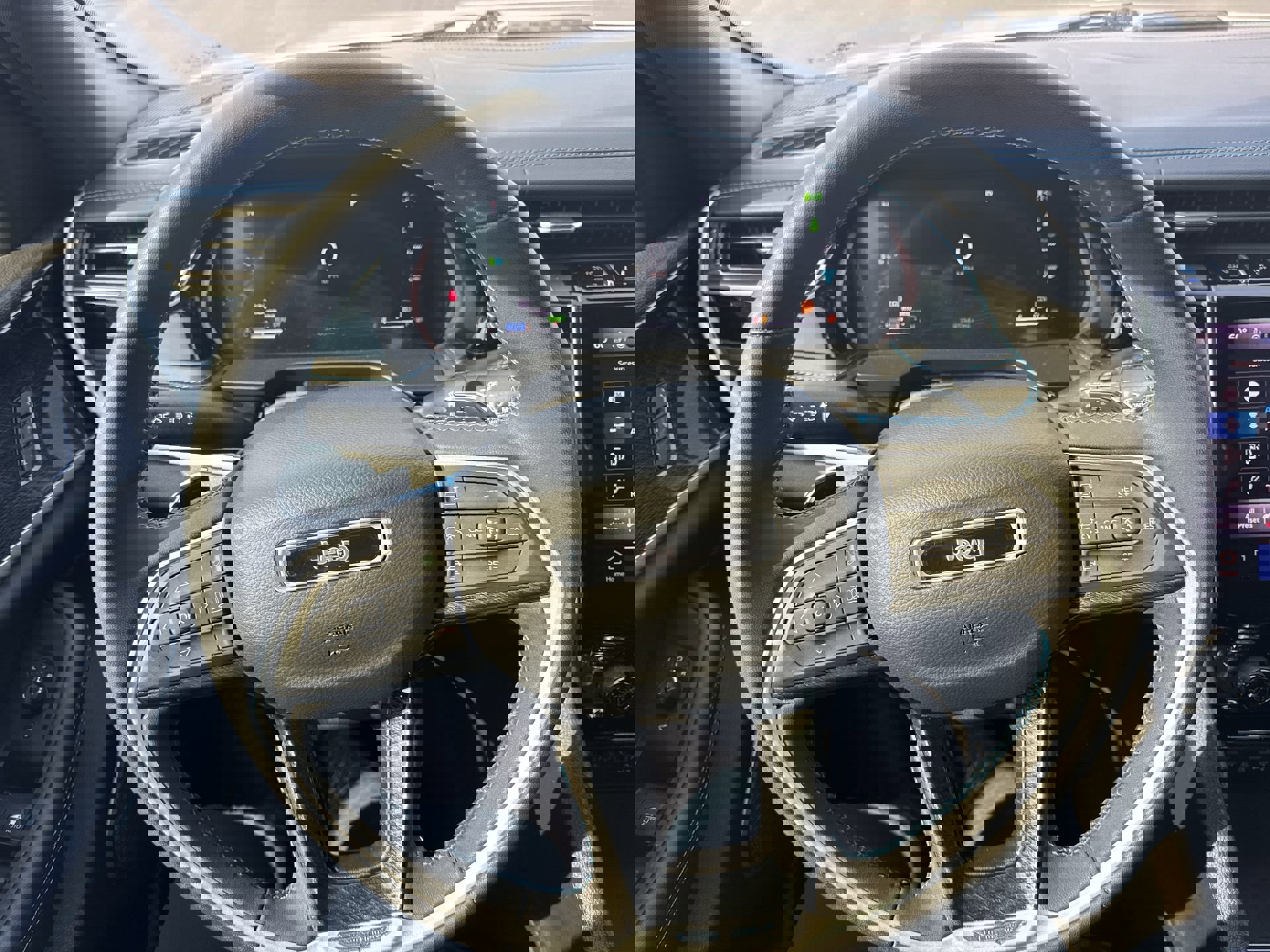 Used 2022 Jeep Grand Cherokee Trailhawk w/ Luxury Tech Group III image 14