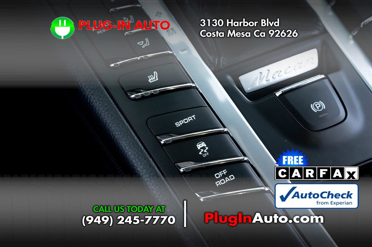 Used 2021 Porsche Macan S AWD/4WD image 23