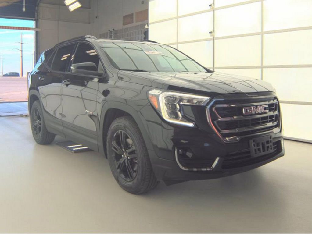 Used 2024 GMC Terrain AT4 w/ LPO, Floor Liner Package AWD/4WD image 4