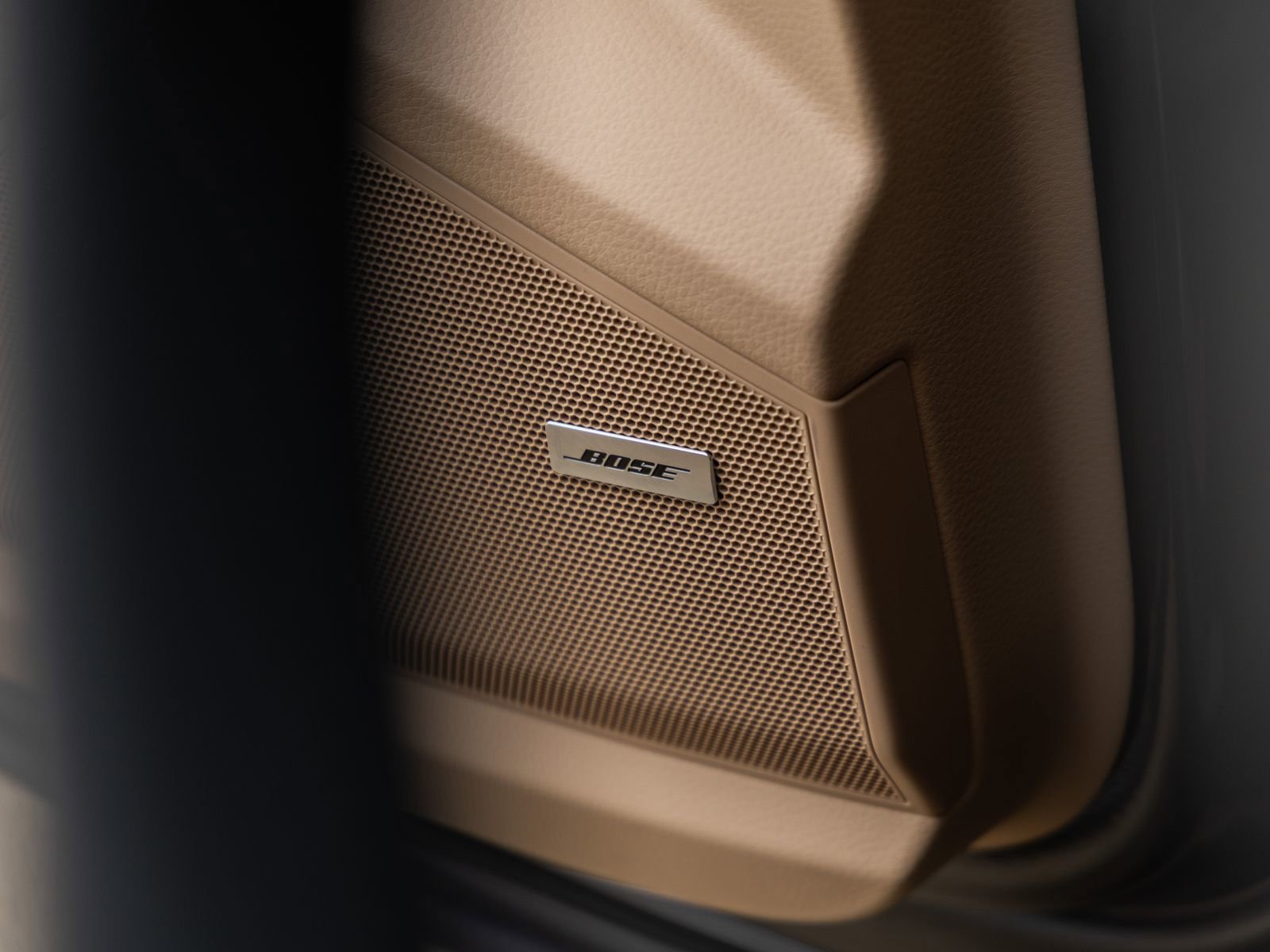 Certified 2023 Porsche Cayenne S Platinum image 24