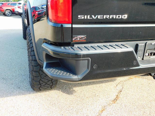 Used 2023 Chevrolet Silverado 1500 ZR2 w/ Technology Package image 6