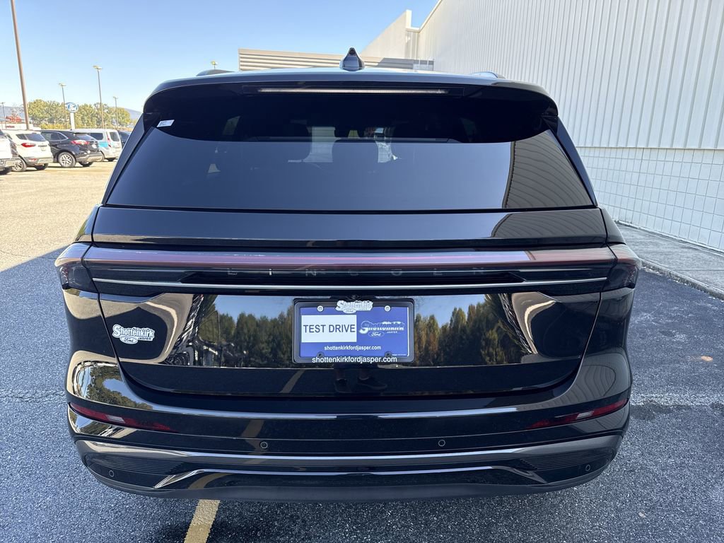 Used 2024 Lincoln Nautilus Reserve w/ Jet Appearance Package (87T) image 6