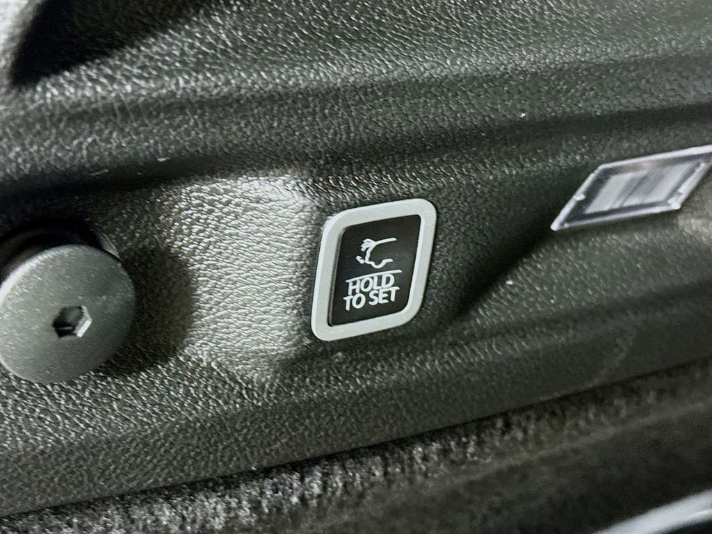 Used 2024 Jeep Grand Cherokee L Summit AWD/4WD image 33
